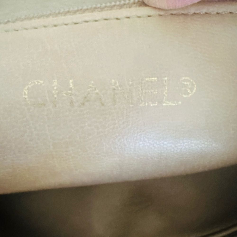 CHANEL Gold Quilted Shoulder Bag with Chain Straps - Picture 13 of 16